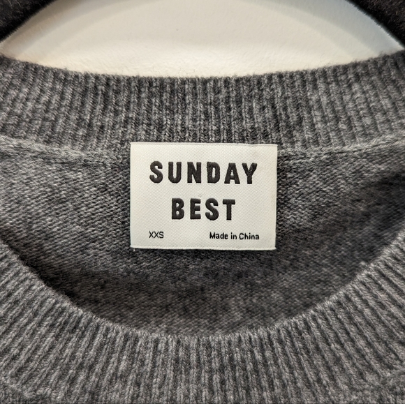 Sunday Best Grey Cropped Sweater with Apple Motif - Picture 5 of 6